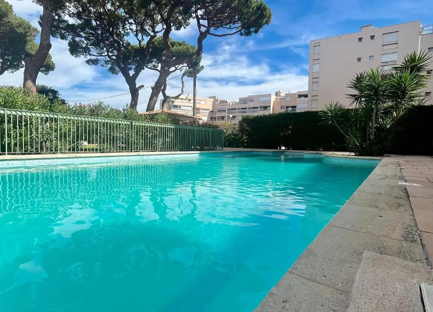 Appartement Exceptionnel Aux Portes De La Mediterrannee Hyeres 0*,  France
